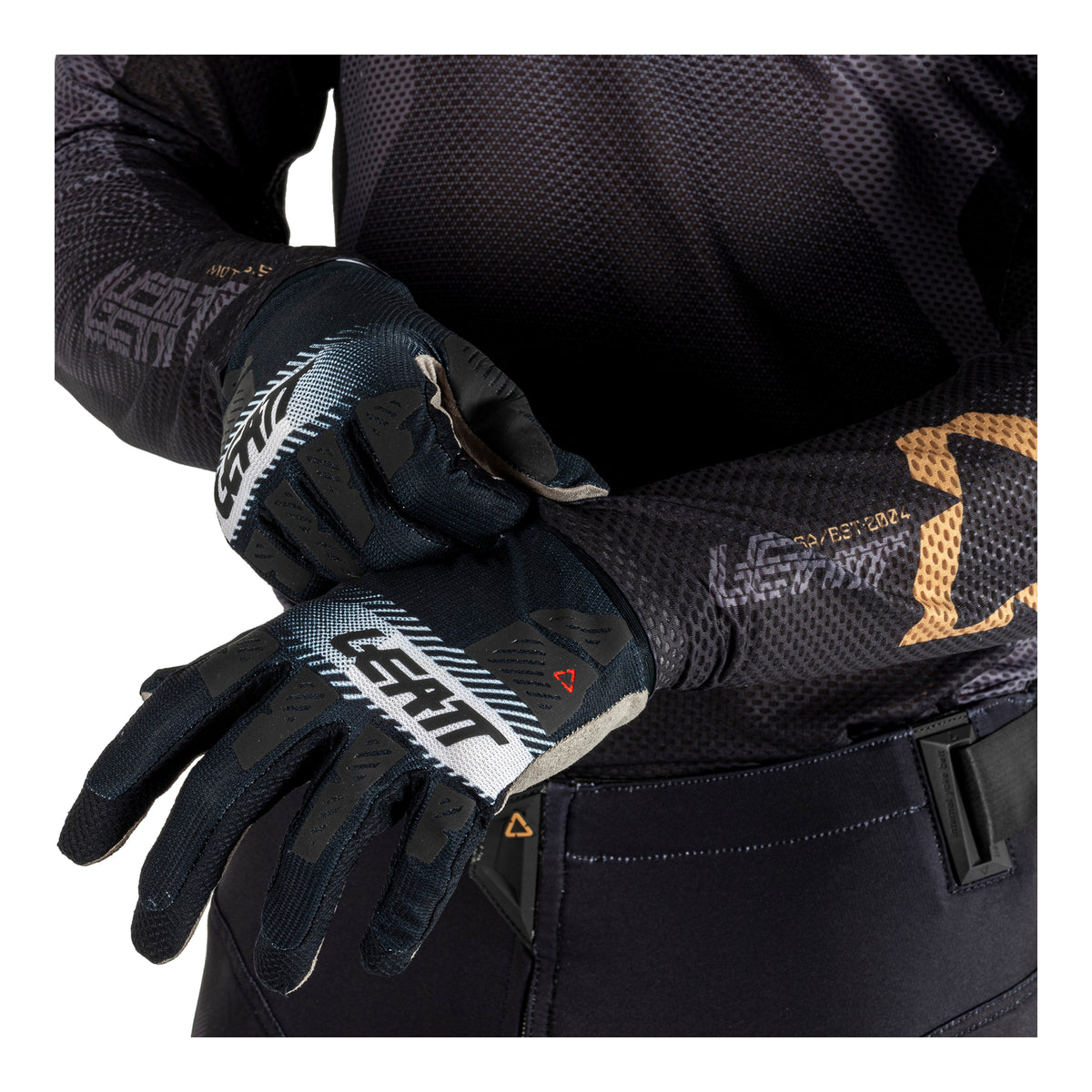 Leatt 2025 5.5 UltraWeld Jersey - Stealth