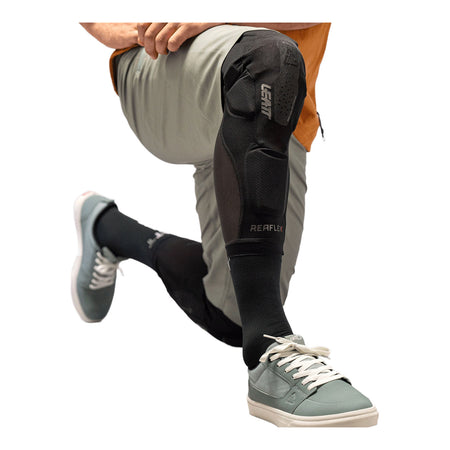 Leatt ReaFlex Knee Guard Ultralite EXT - Black