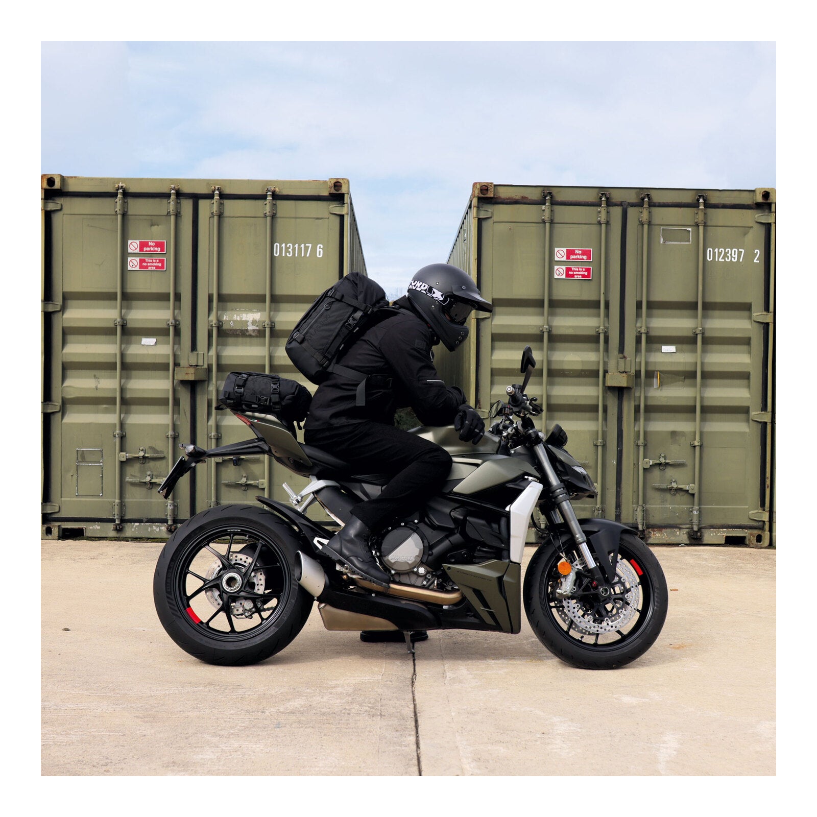 Oxford Atlas B-30 Advanced Backpack - Charcoal / Black